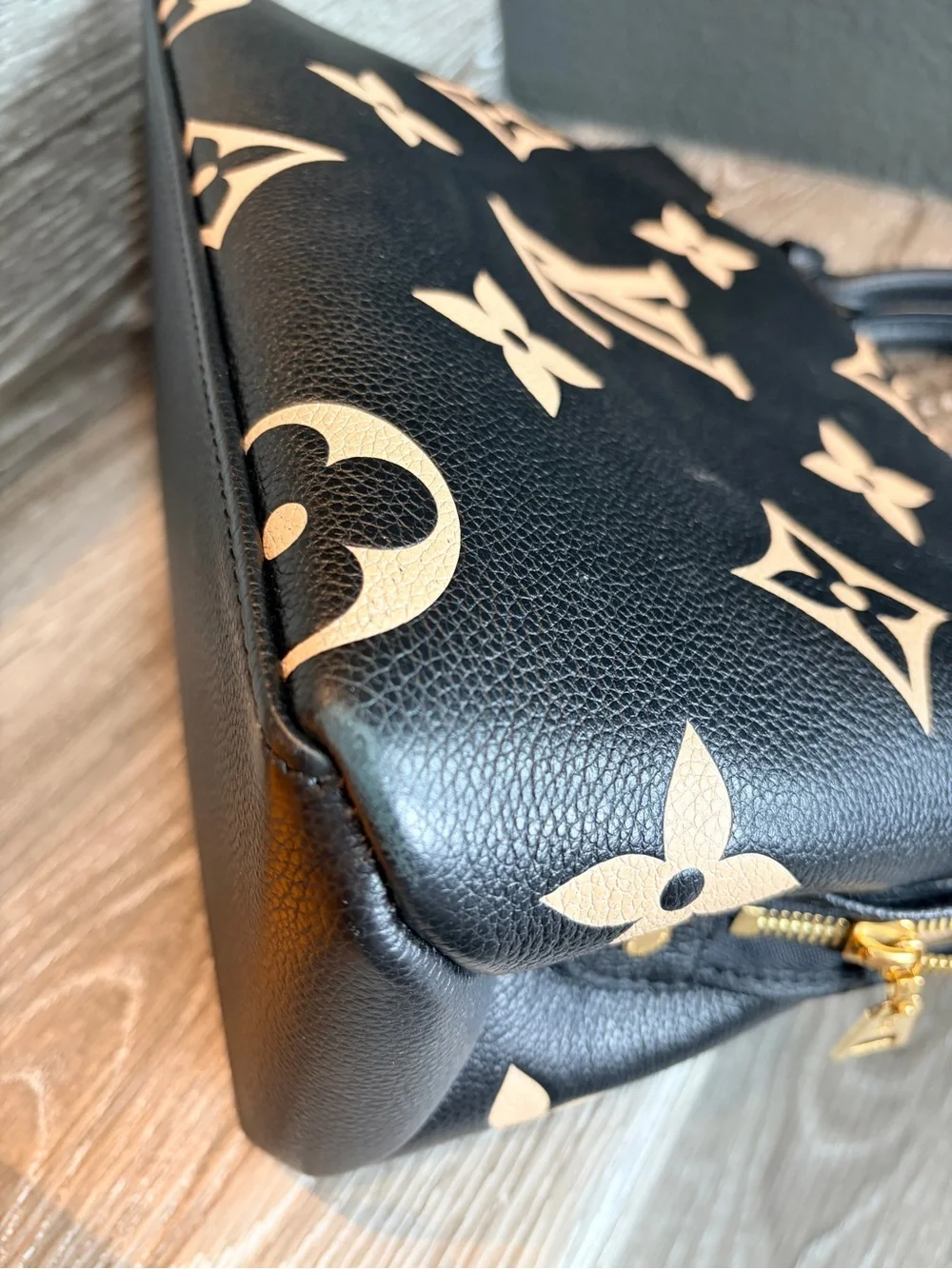 Louis Vuitton Petit Palais Black & Cream Top-Handle purse
